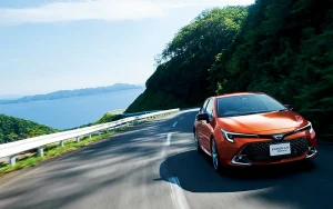 カローラ スポーツ 2000cc 徹底評価!加速・燃費と中古購入ガイド